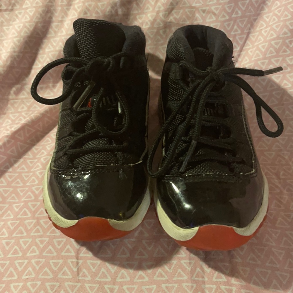 Preowned Low Jordan 12